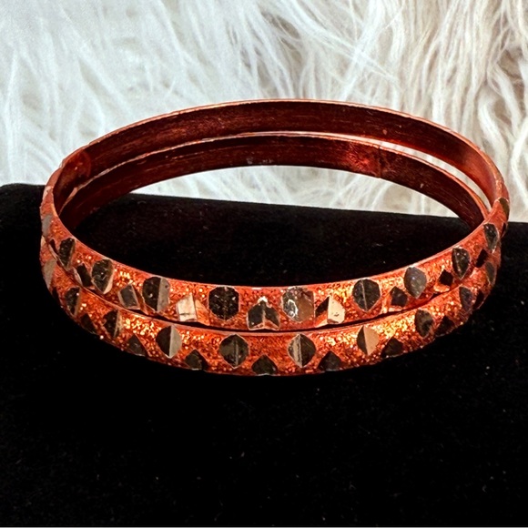 Beautiful set of 2 small bangle bracelets - Picture 12 of 12